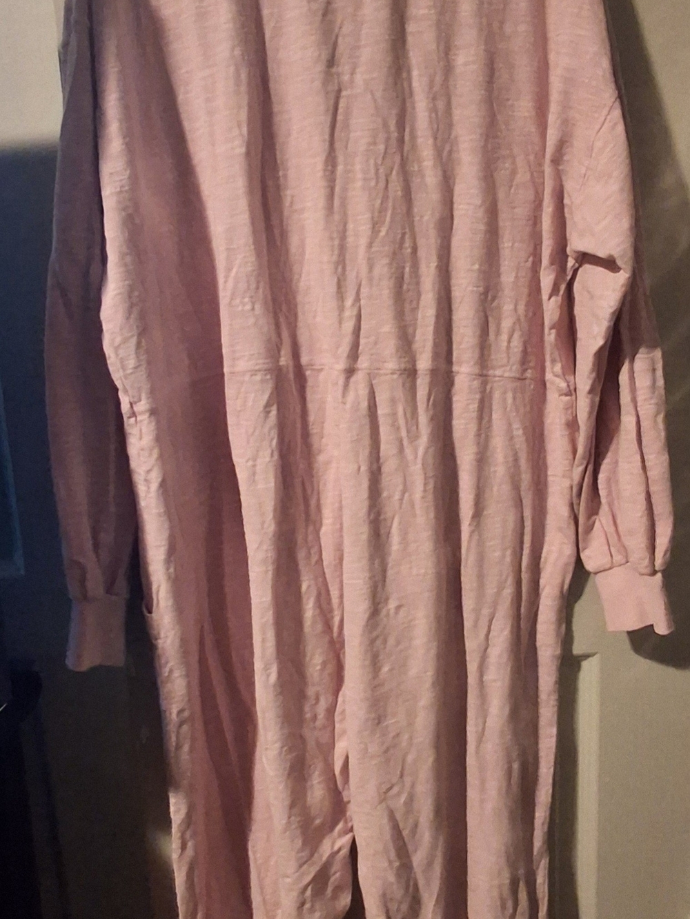 Women's Light Pink V-Neck Relaxed Jumpsuit with Pockets - Picture 2 of 2